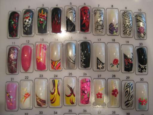 100's of Free Hand Nail Art Designs To Choose From