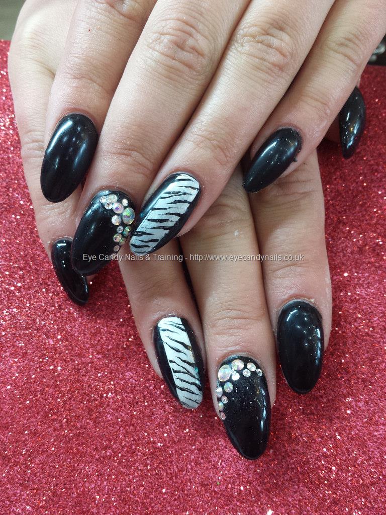 Eye Candy Nails & Training - Black gel polish with freehand nail art ...