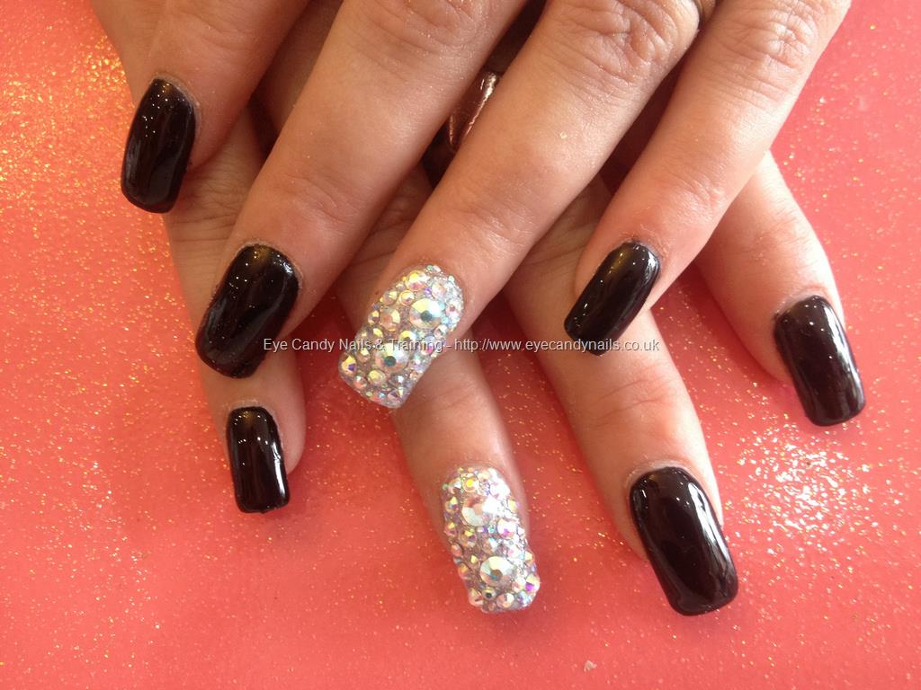 Black nails with glitter ring finger discount
